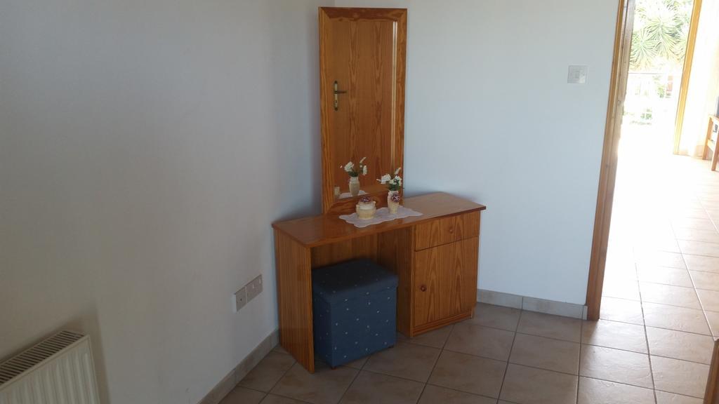 Pissouriana Hotel Apartments Εξωτερικό φωτογραφία