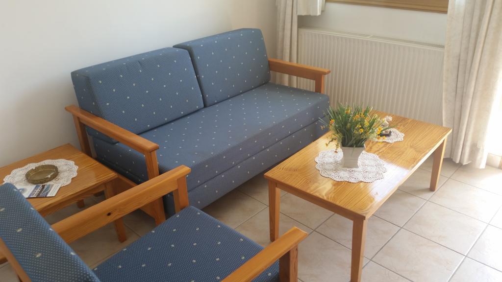 Pissouriana Hotel Apartments Εξωτερικό φωτογραφία
