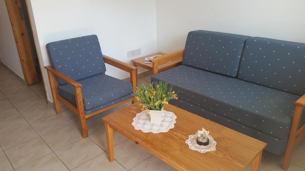 Pissouriana Hotel Apartments Εξωτερικό φωτογραφία
