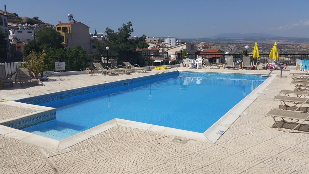 Pissouriana Hotel Apartments Εξωτερικό φωτογραφία