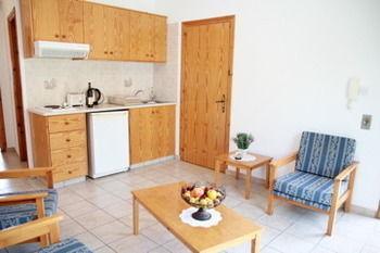 Pissouriana Hotel Apartments Εξωτερικό φωτογραφία